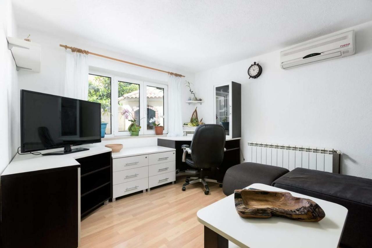 Tribalj Apartmani Vinko Tribunj-Sovlje מראה חיצוני תמונה