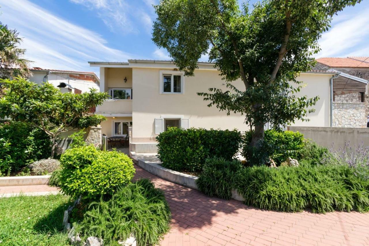 Tribalj Apartmani Vinko Tribunj-Sovlje מראה חיצוני תמונה