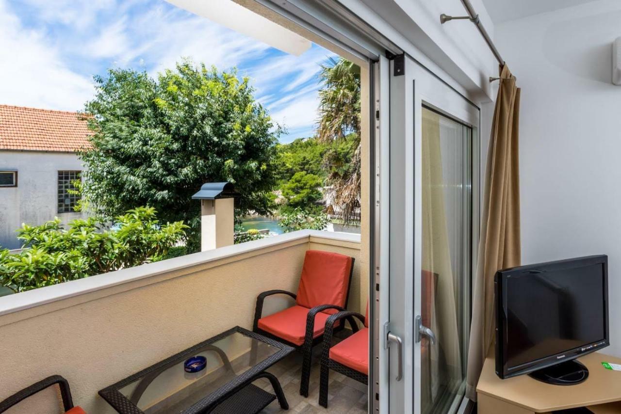 Tribalj Apartmani Vinko Tribunj-Sovlje מראה חיצוני תמונה